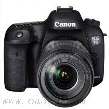 佳能 7D Mark II 單反相機(jī)套餐 含鏡頭18-135MM+包+SLBUV鏡+鏡頭紙+灃標(biāo)讀卡器